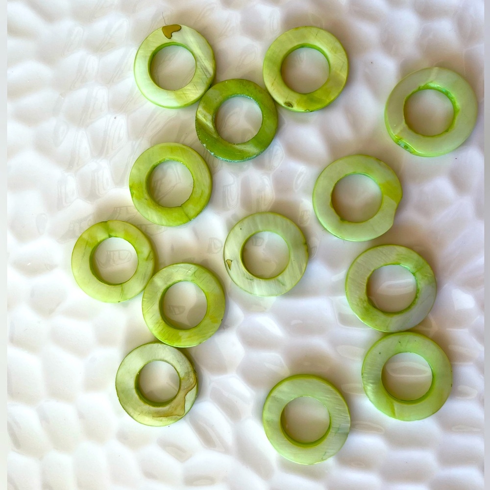 13 Stunning Round Green 20mm Donut Shell Beads for Jewelry Craft Making